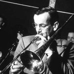 Don't Sit Under The Apple Tree (With Anyone Else But Me) - Glenn Miller & His Orchestra