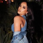 Lost in the Middle of Nowhere (feat. Becky G) - Kane Brown & Becky G